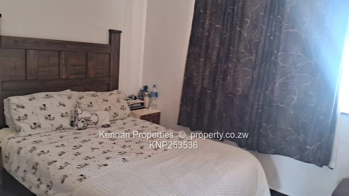 Neat Apartment Upper Avenues Area