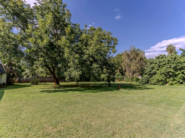 Beautifully Fitted 4 Bedroomed Family Home