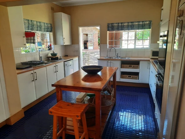 Large Gracious Home in Much Sought after Area - INVESTMENT ONLY