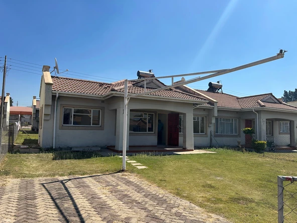 4 Bedroom Garden Flat