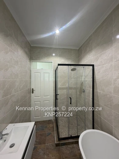 Newly Built 3 Bed Apartment Available to Let
