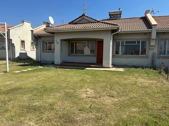 3 Bedroom Flat & Apartment