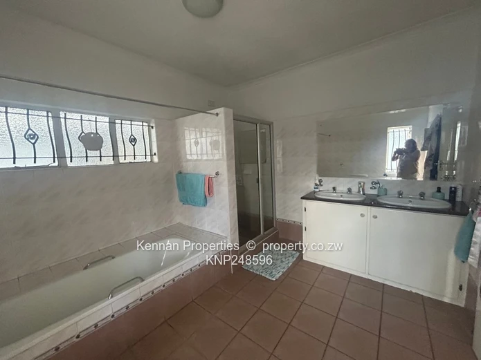 Comfortable home with attached Granny Flat/guest wing