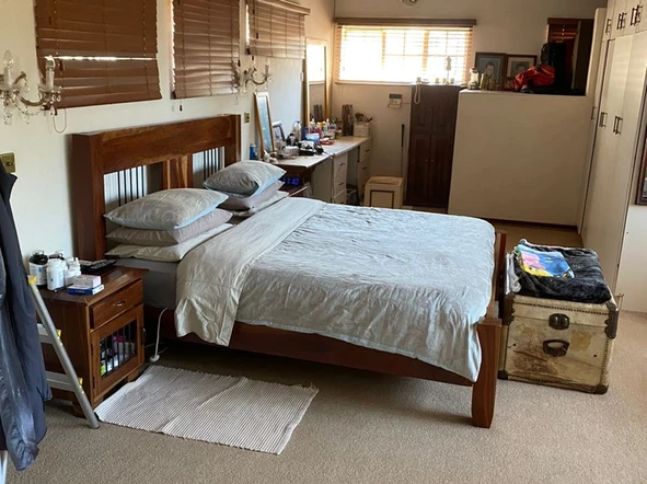 6 Bedroom House