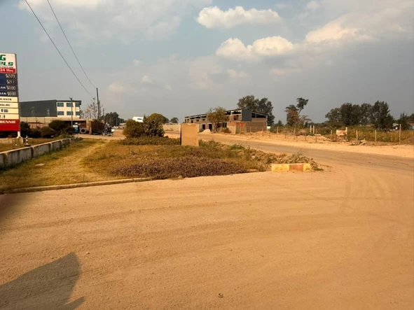 Commercial & Industrial Land