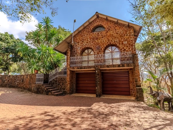 10 Bedroom House