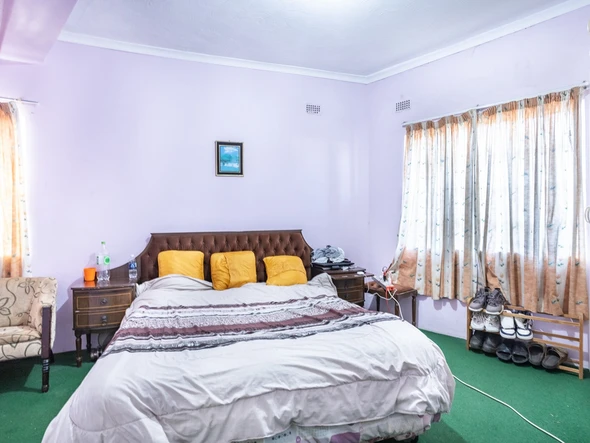 5 Bedroom House