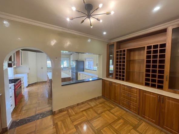 7 Bedroom House
