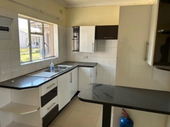 4 Bedroom Garden Flat