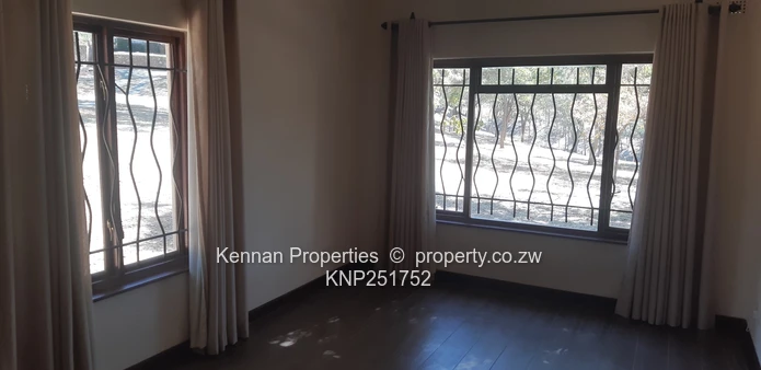 2 Bedroom Cottage In Helensvale (Sole Mandate)
