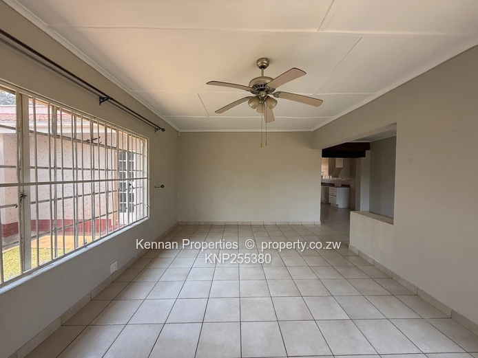 3 bedroom cluster unit available for rent 