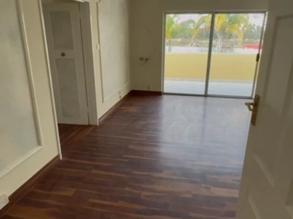 6 Bedroom House