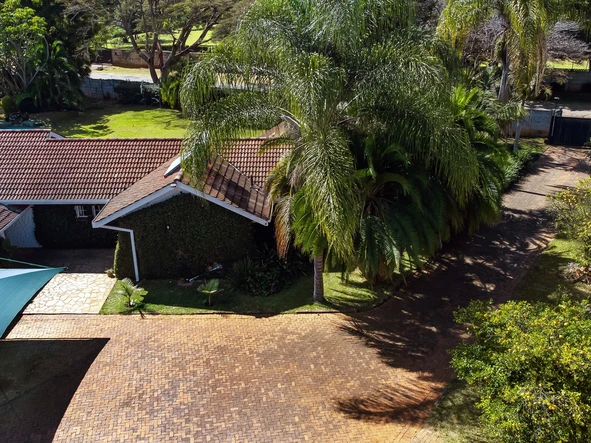 6 Bedroom House