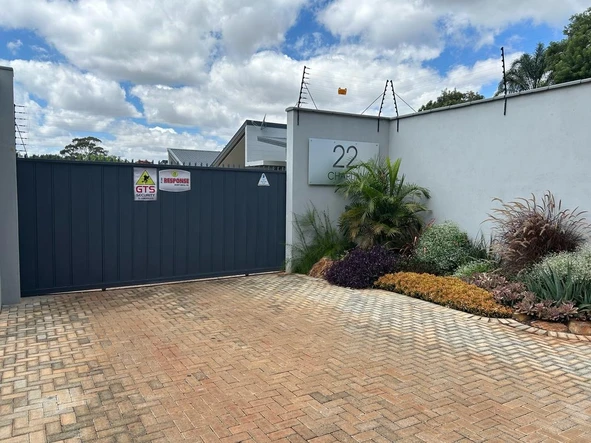 Lovely 3-Bed Townhouse in Greendale 