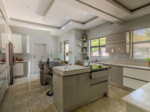 5 Bedroom House