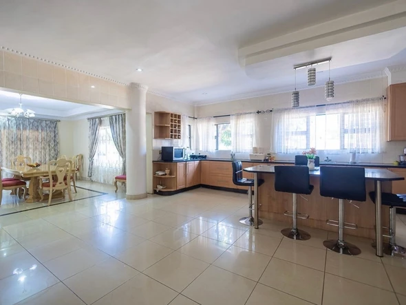 7 Bedroom House