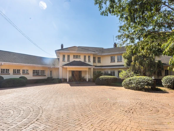 5 Bedroom House