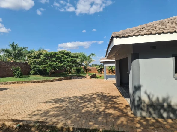 8 Bedroom House