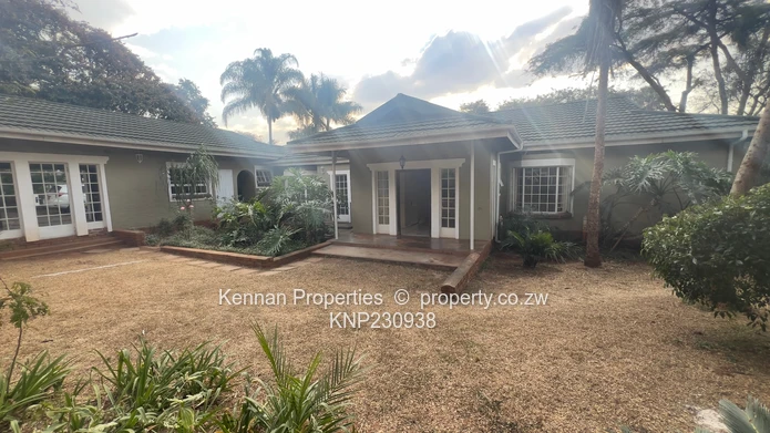 Family home in Borrowdale Brooke Golf Estate