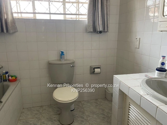 Simplex Cluster House Unit in Avondale