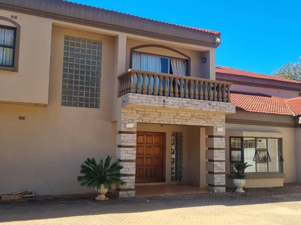 5 Bedroom House