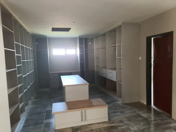 8 Bedroom House