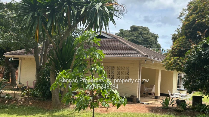 Prestigious Borrowdale Rental – Space, Comfort & Timeless Charm
