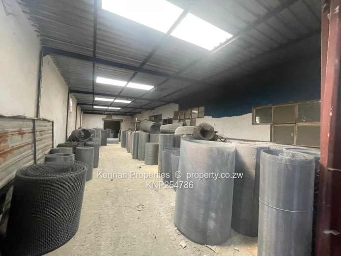 Factory / Warehouse In Southerton