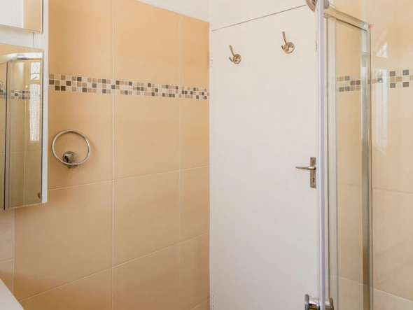 3 Bedroom Garden Flat