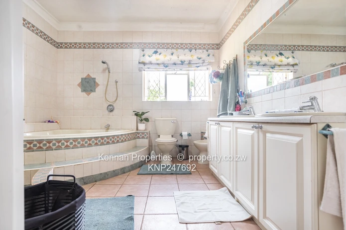 Four bedroom home in an excellent location with a cottage, pool and a good borehole (Sole Mandate)