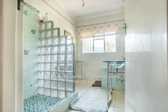 Four bedroom home in an excellent location with a cottage, pool and a good borehole (Sole Mandate)