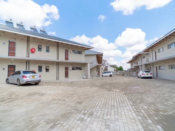 2 Bedroom Flat & Apartment
