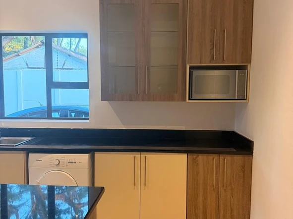 3 Bedroom Flat & Apartment