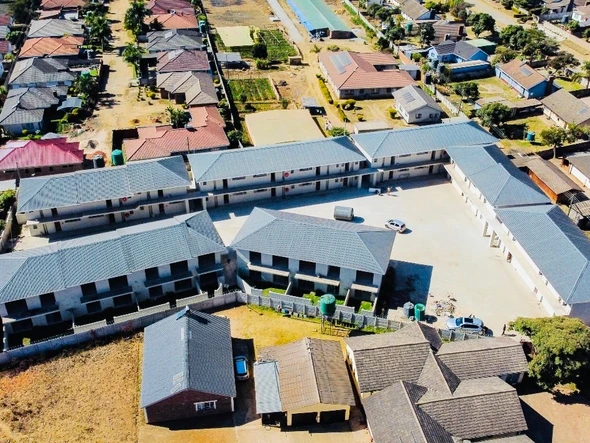 2 Bedroom Flat & Apartment