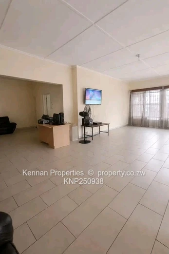 Hatfield 4-Bed Townhouse in a Complex 