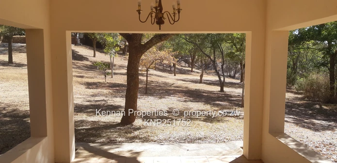 2 Bedroom Cottage In Helensvale (Sole Mandate)