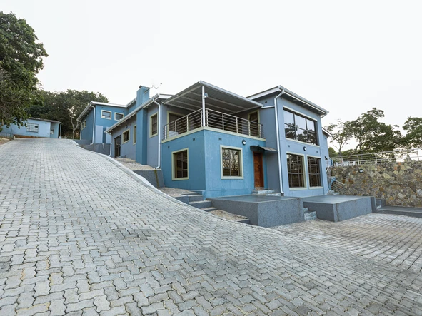 5 Bedroom House