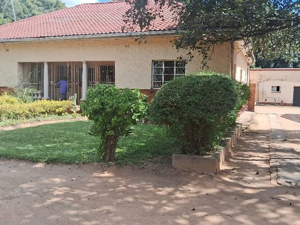 Road Frontage Seke Road -Commercial Possibilities! 