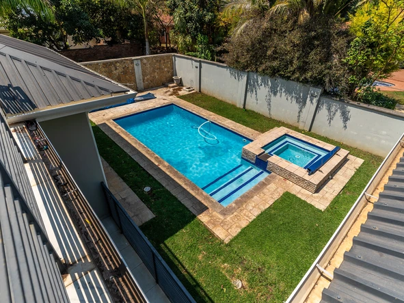 5 Bedroom House