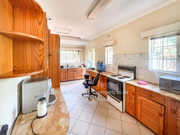 Family Home or Office – Prime Location Just Off Arcturus Road (Sole Mandate)
