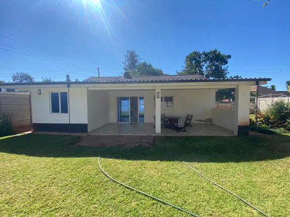 Immaculate 2 bedroom cottage with garden