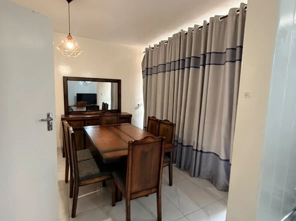2 Bedroom Flat & Apartment