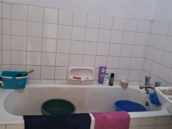 2 Bedroom Flat & Apartment