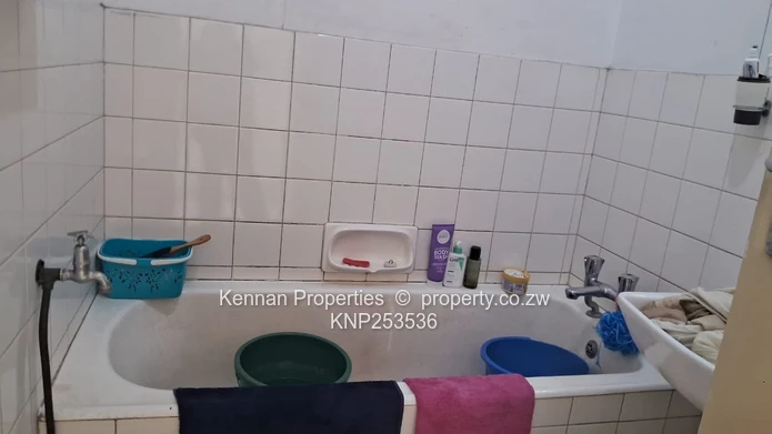 Neat Apartment Upper Avenues Area