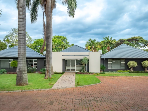 Offices in Prime location 