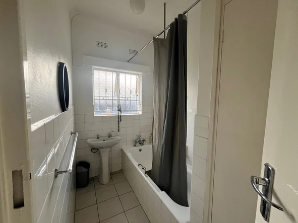 2 Bedroom Garden Flat