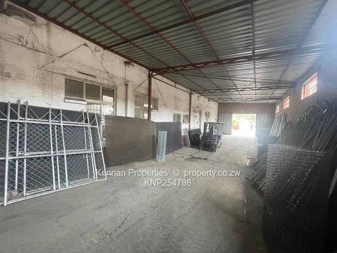Factory / Warehouse In Southerton