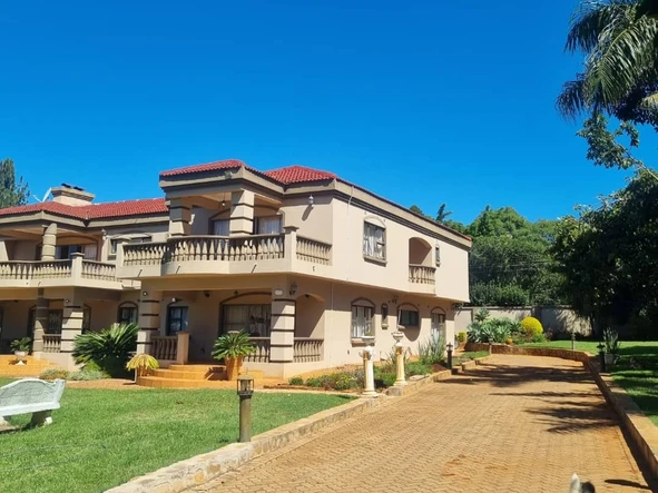 5 Bedroom House