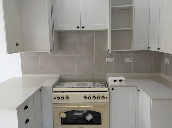 3 Bedroom Flat & Apartment
