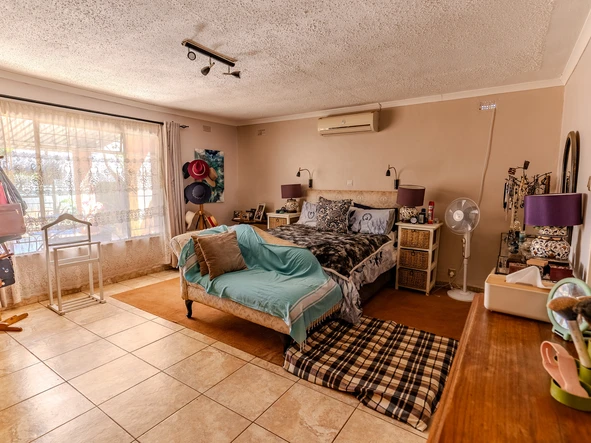 11 Bedroom House